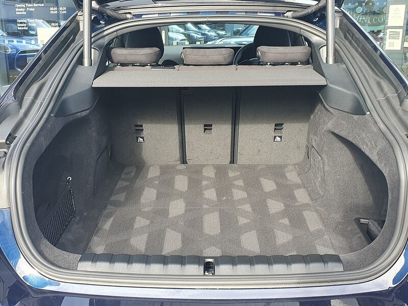 More views of BMW i4