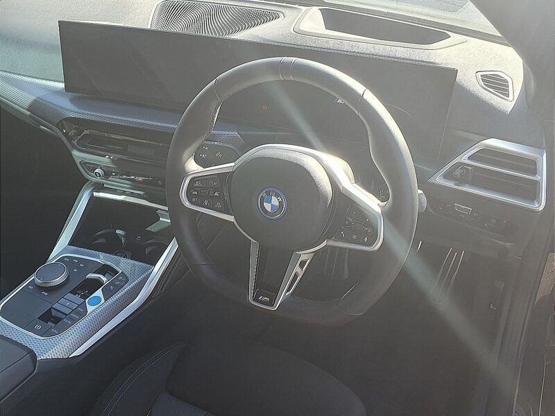 More views of BMW i4