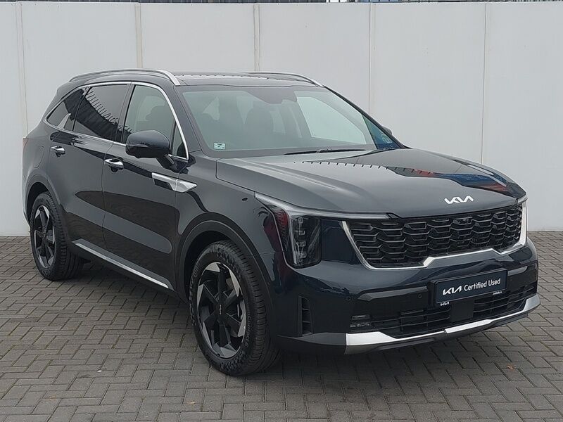 More views of Kia Sorento