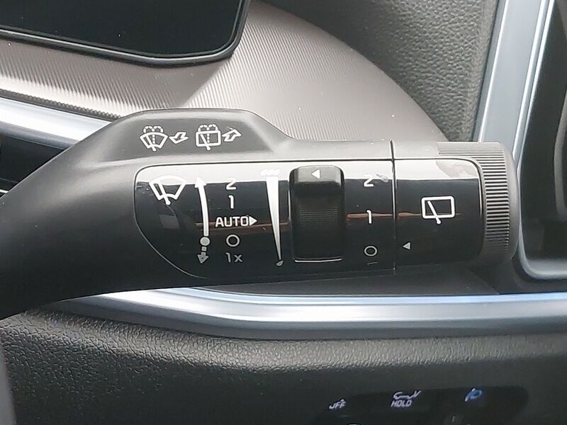 More views of Kia Sorento