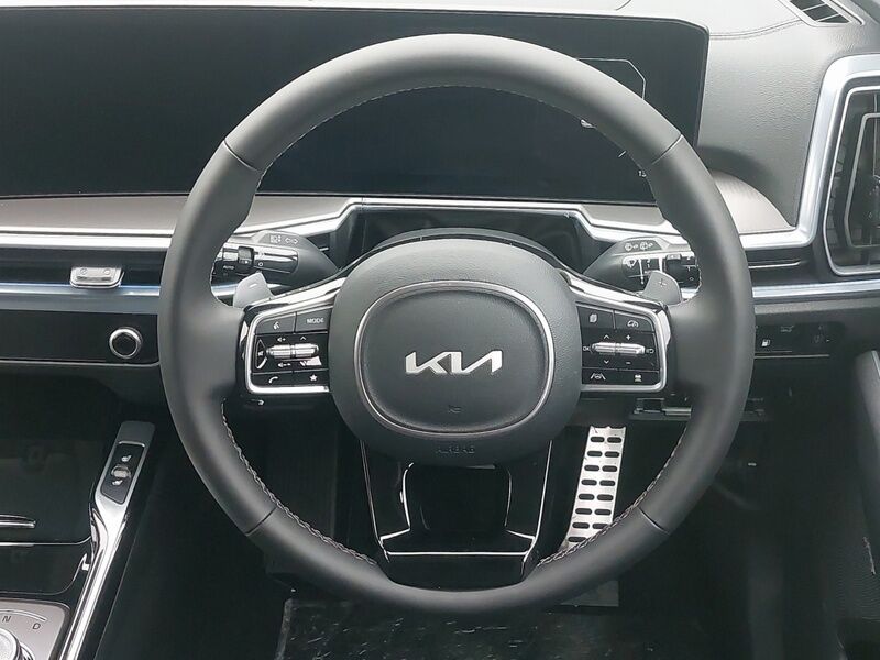 More views of Kia Sorento