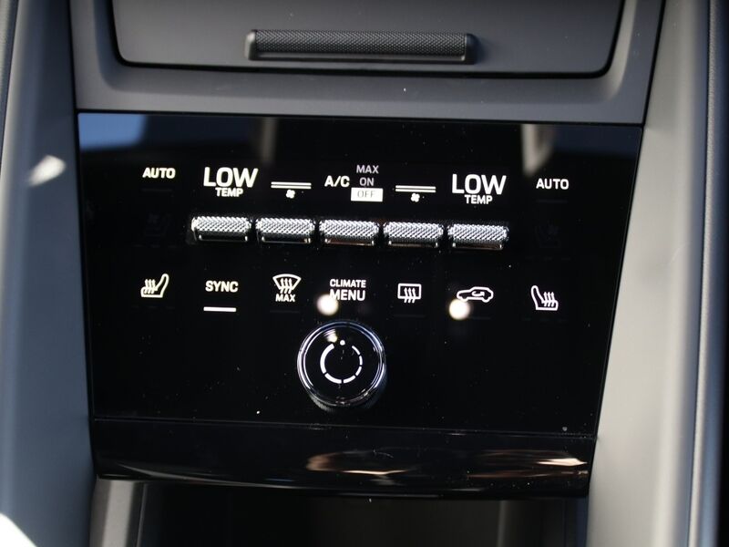 More views of Porsche Macan