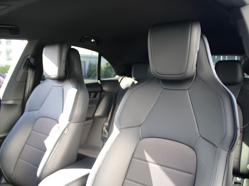 More views of Porsche Macan