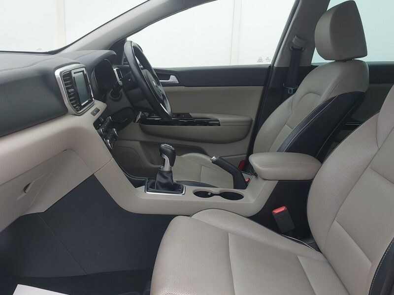 More views of Kia Sportage