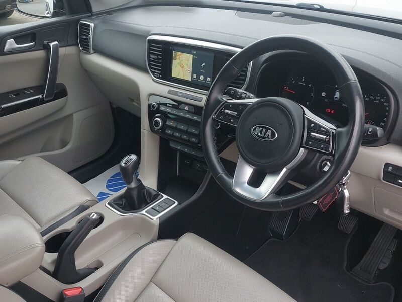 More views of Kia Sportage