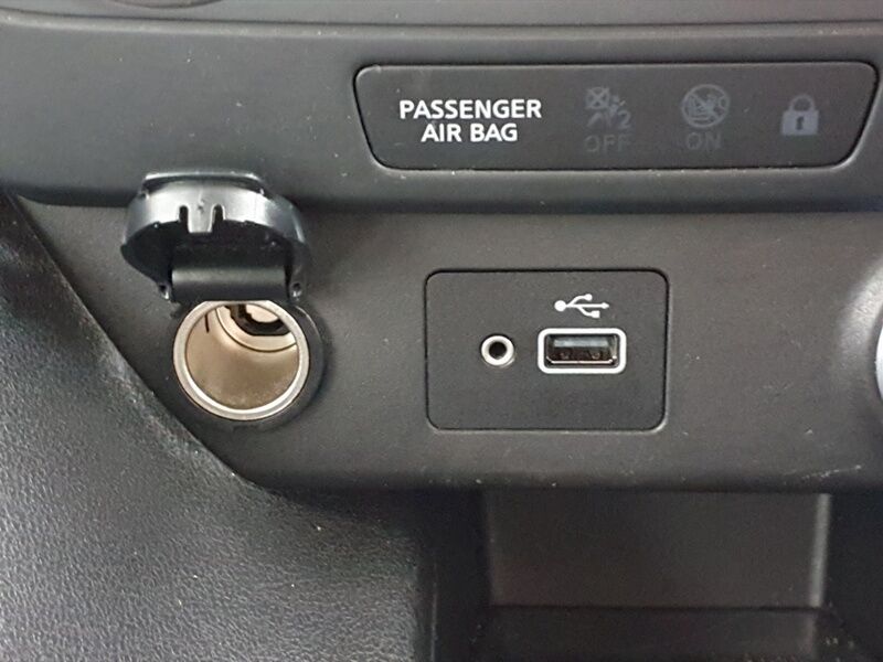 More views of Nissan Leaf