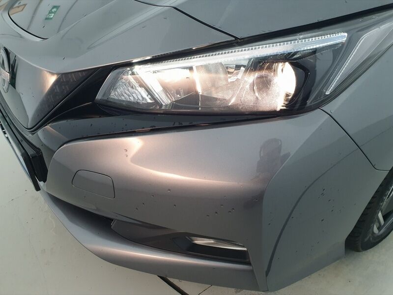 More views of Nissan Leaf