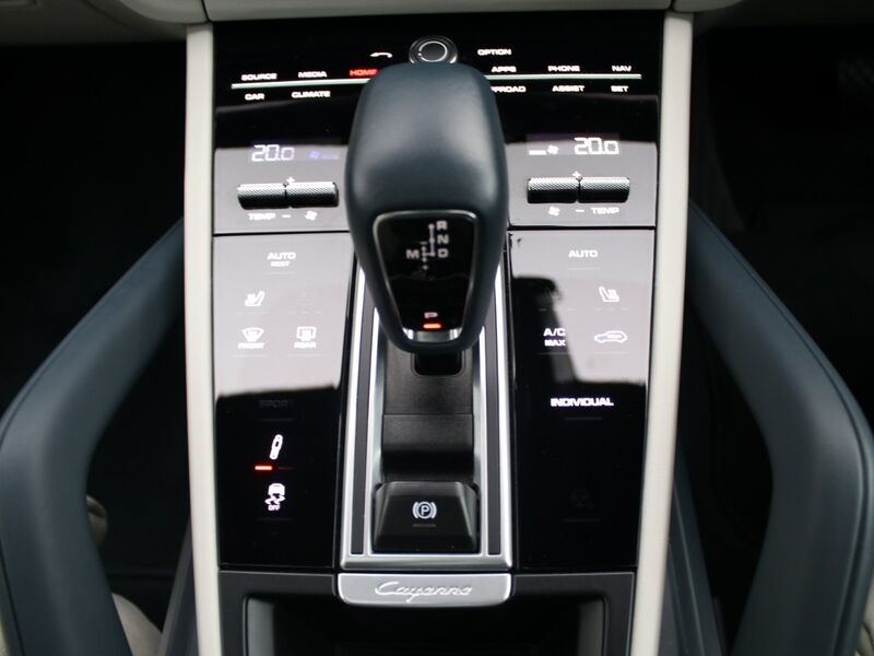 More views of Porsche Cayenne