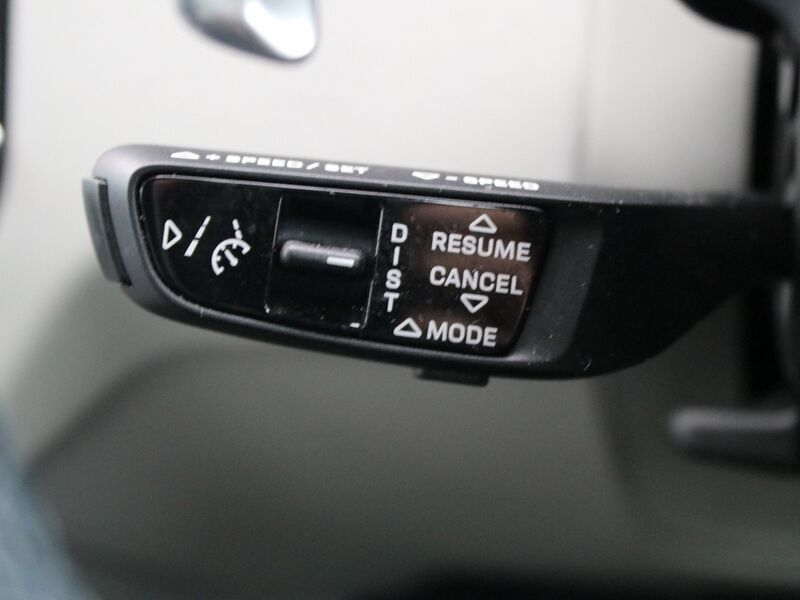 More views of Porsche Cayenne