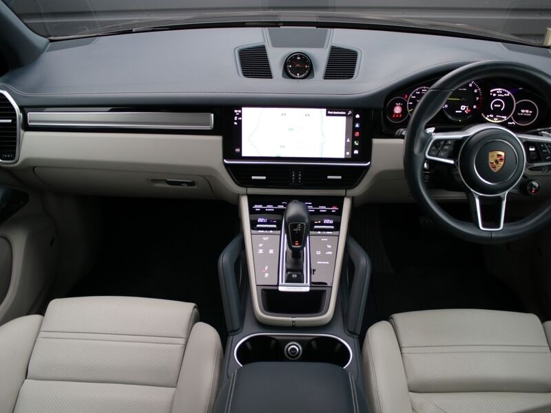 More views of Porsche Cayenne