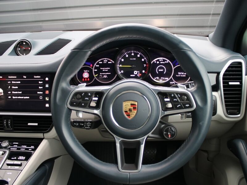 More views of Porsche Cayenne