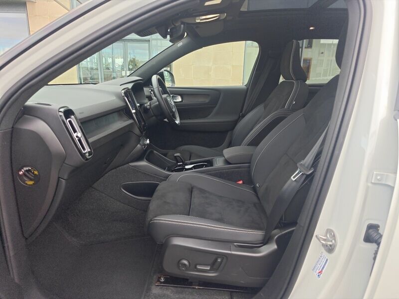 More views of Volvo XC40