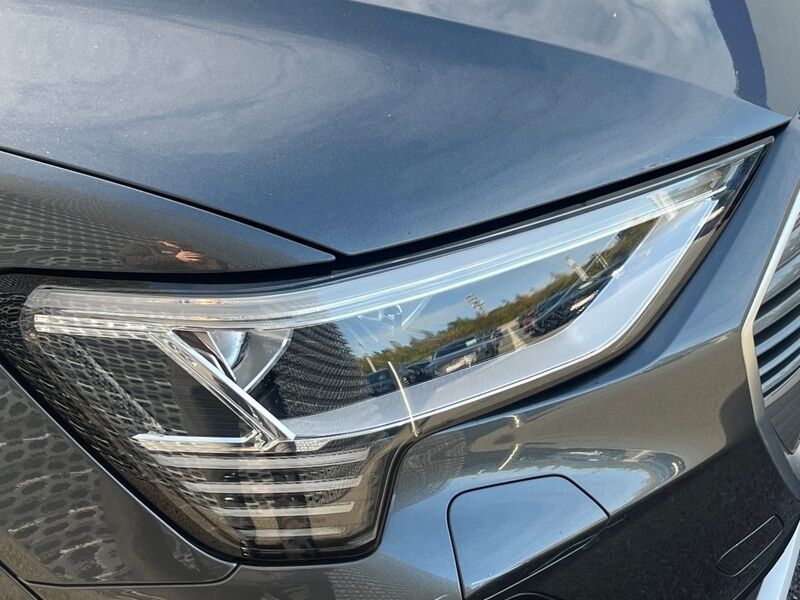 More views of Audi E-Tron