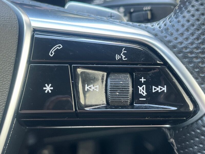 More views of Audi E-Tron