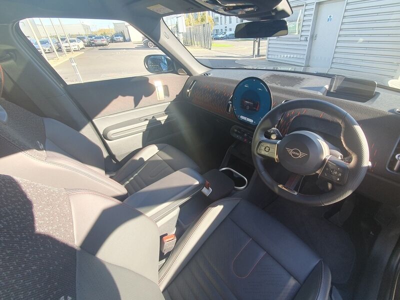 More views of MINI countryman