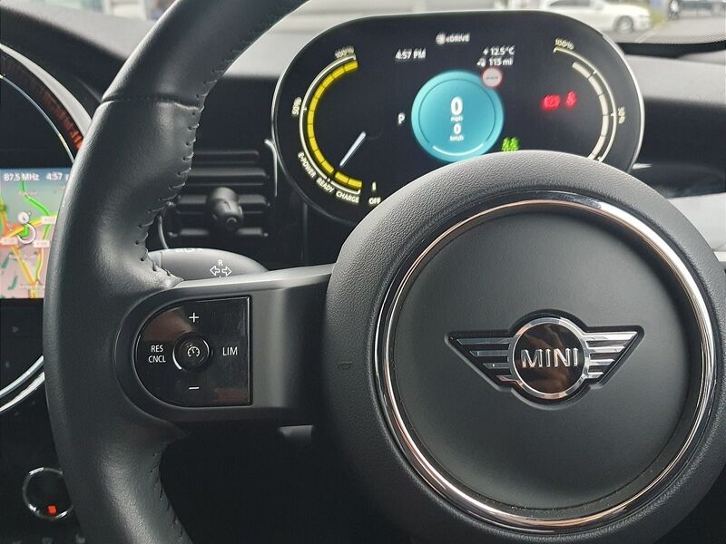 More views of MINI Hatch
