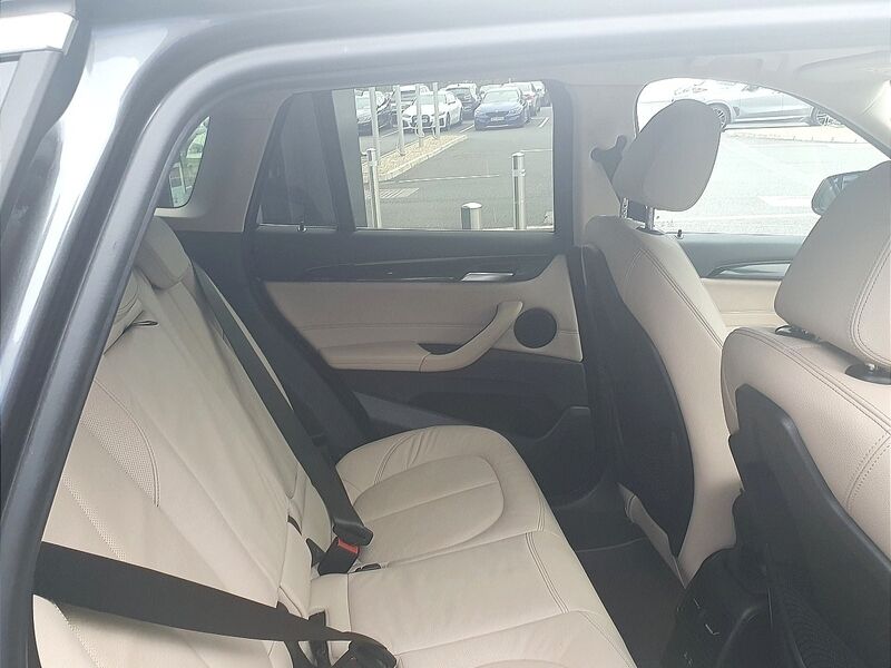 More views of BMW X1