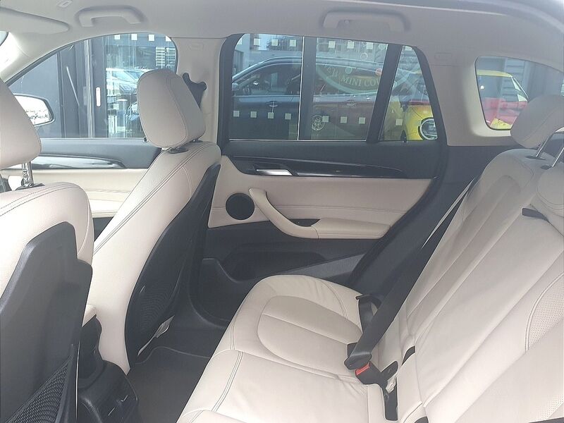 More views of BMW X1