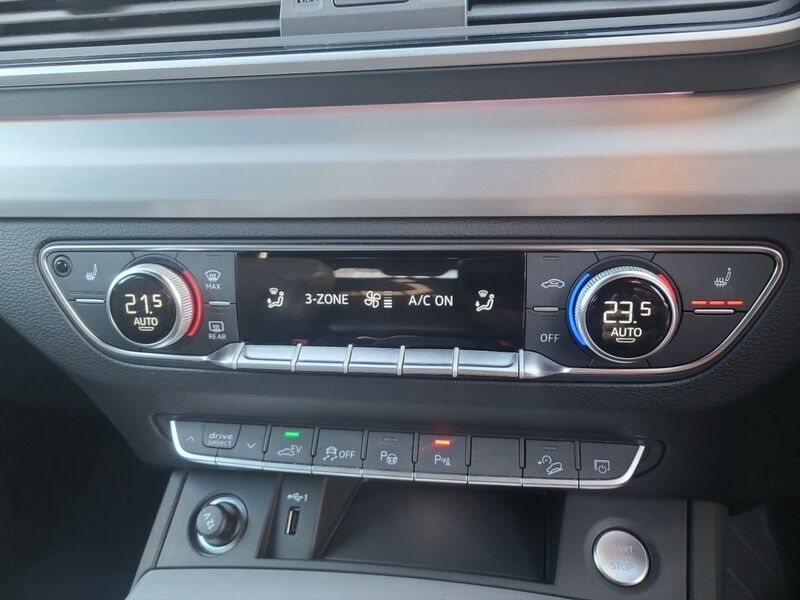 More views of Audi Q5