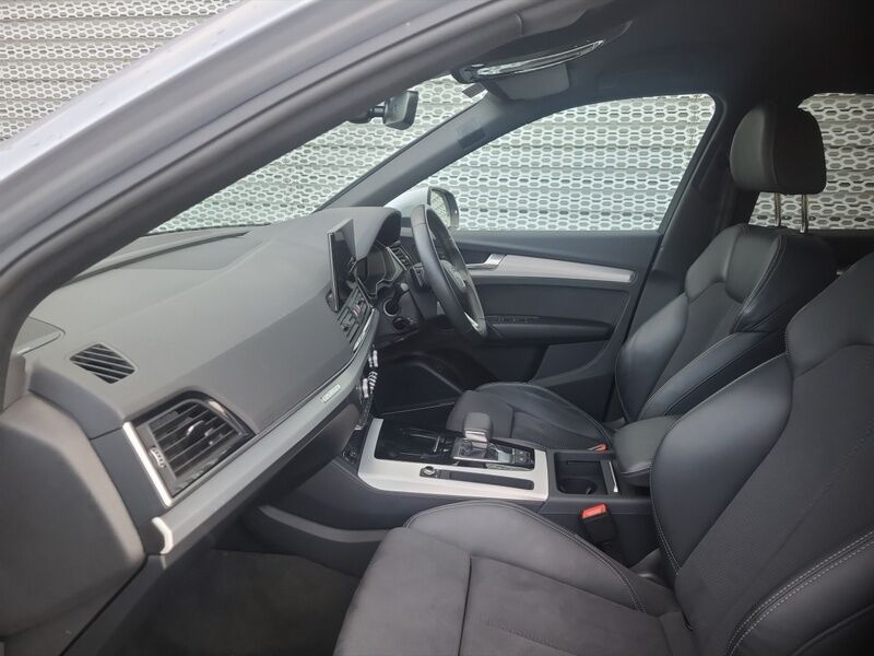 More views of Audi Q5