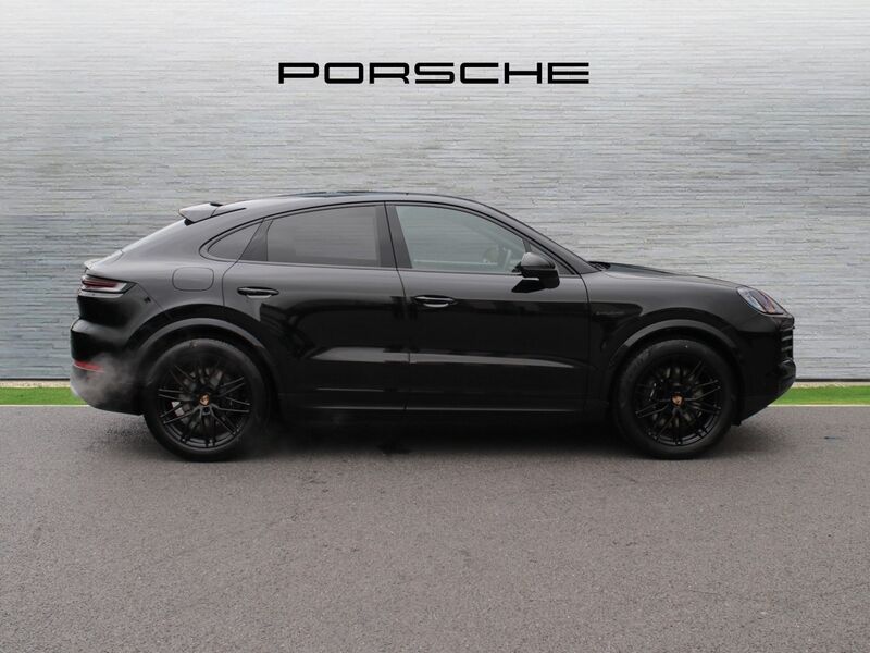 More views of Porsche Cayenne
