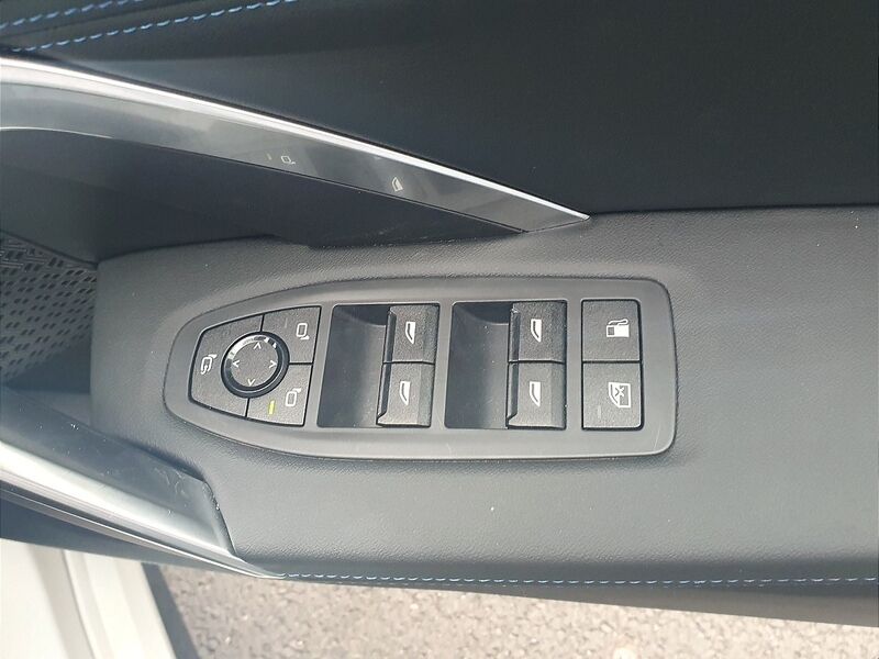 More views of BMW X1