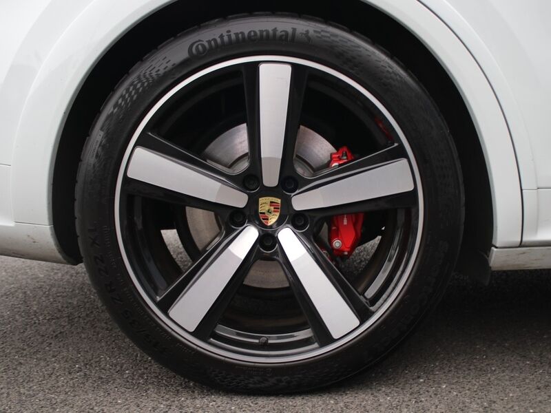 More views of Porsche Cayenne