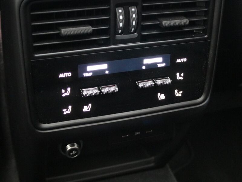 More views of Porsche Cayenne