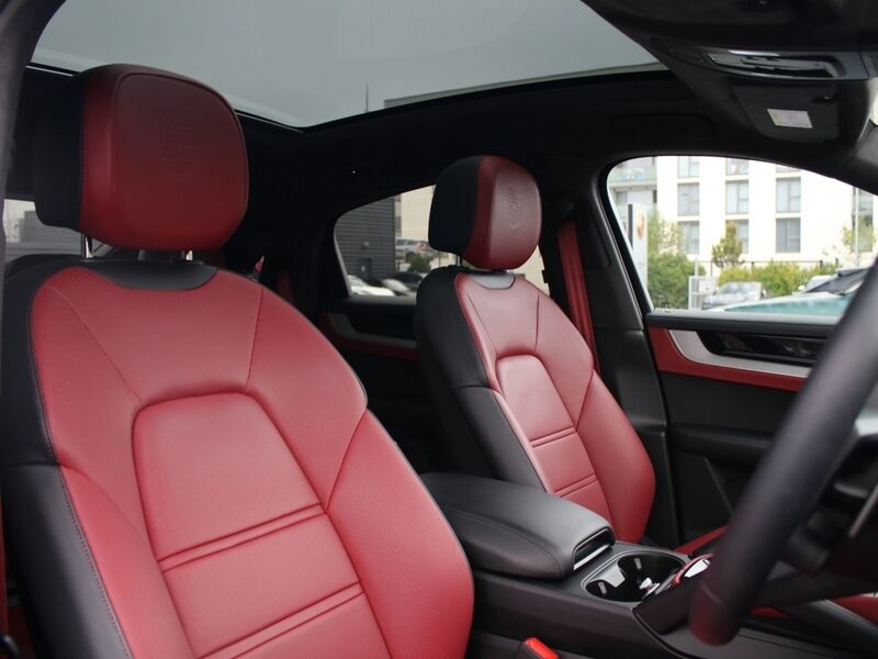 More views of Porsche Cayenne