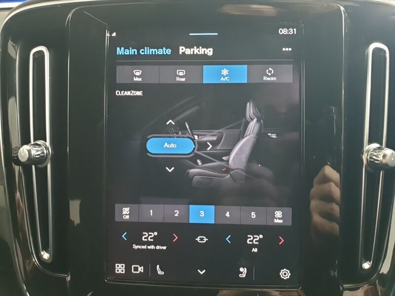 More views of Volvo XC40