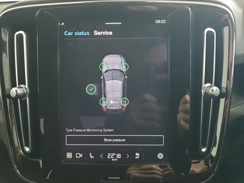 More views of Volvo XC40