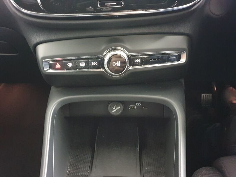 More views of Volvo XC40