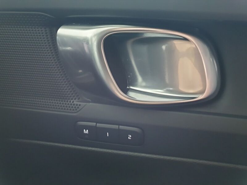 More views of Volvo XC40