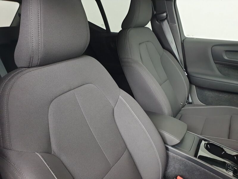 More views of Volvo XC40