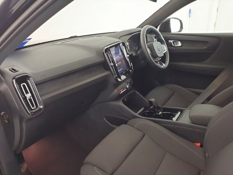 More views of Volvo XC40