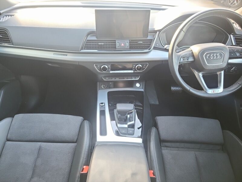 More views of Audi Q5