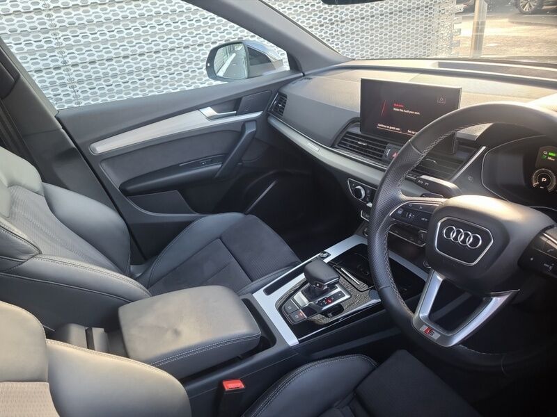 More views of Audi Q5