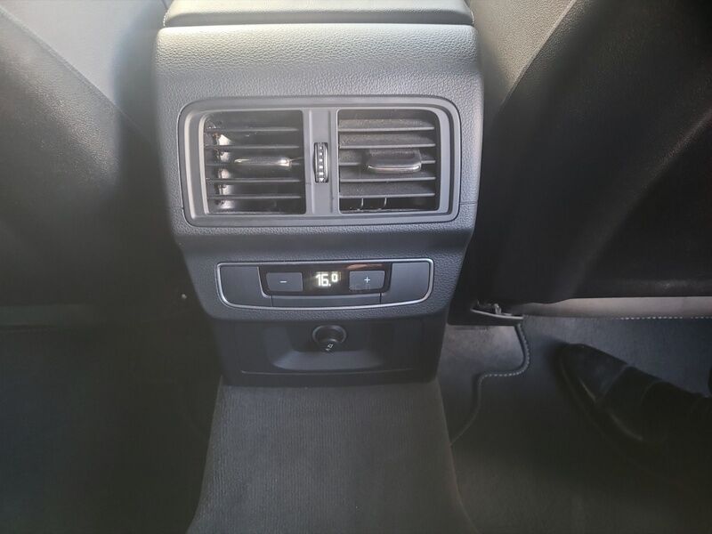 More views of Audi Q5