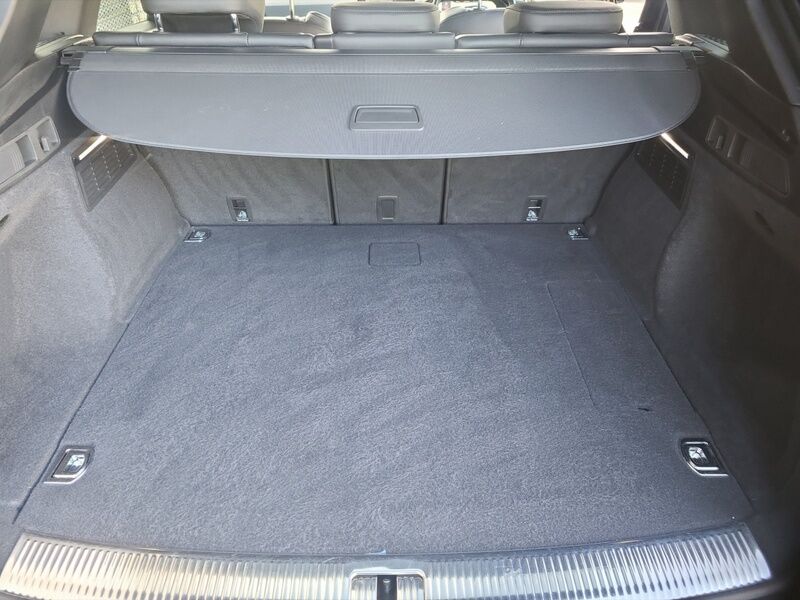 More views of Audi Q5