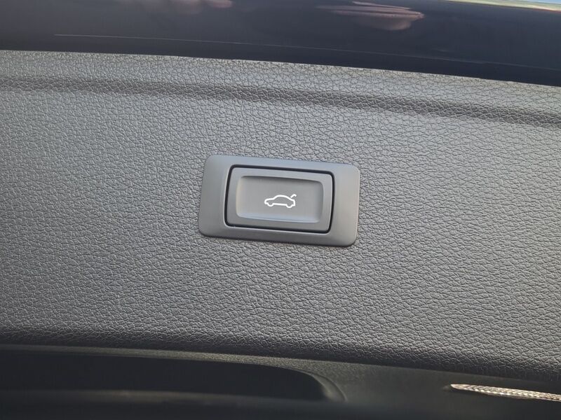 More views of Audi Q5