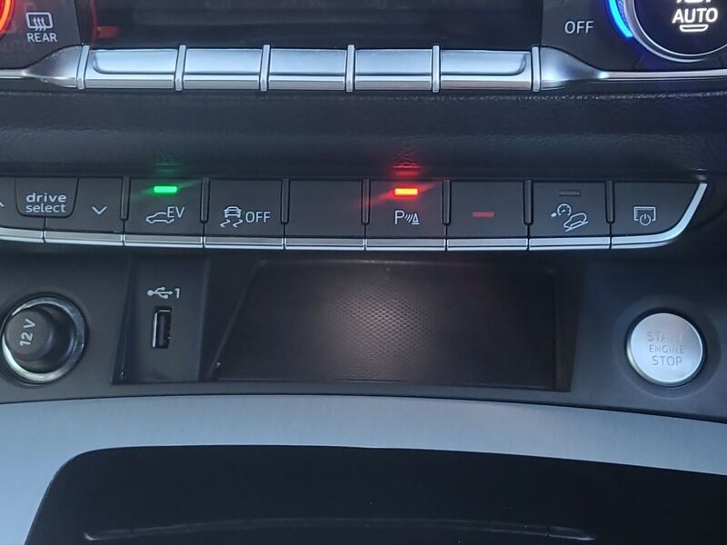 More views of Audi Q5