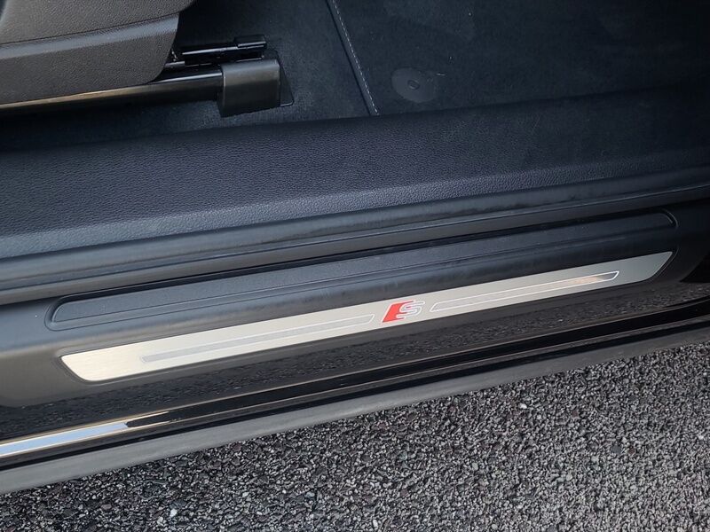 More views of Audi Q5