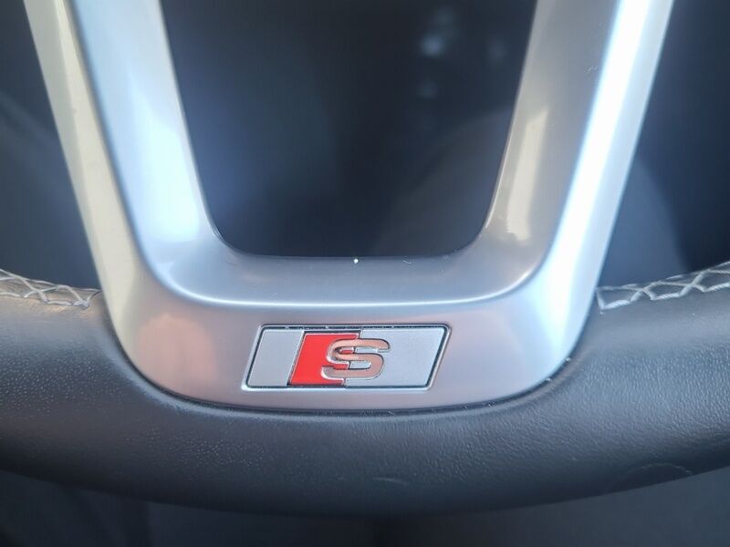 More views of Audi Q5