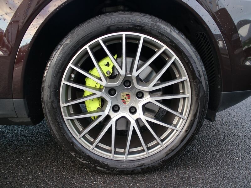 More views of Porsche Cayenne