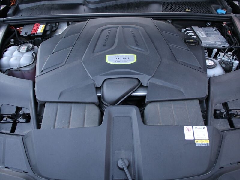 More views of Porsche Cayenne