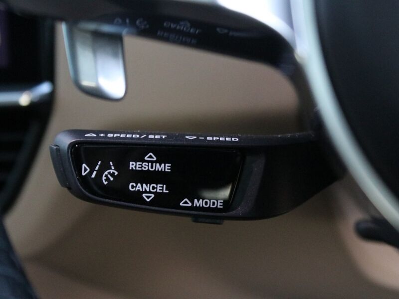 More views of Porsche Cayenne