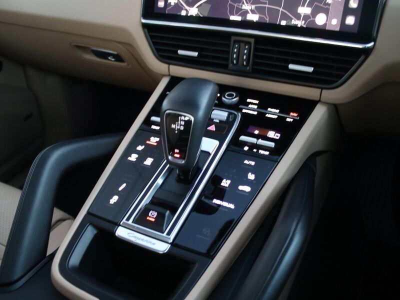 More views of Porsche Cayenne