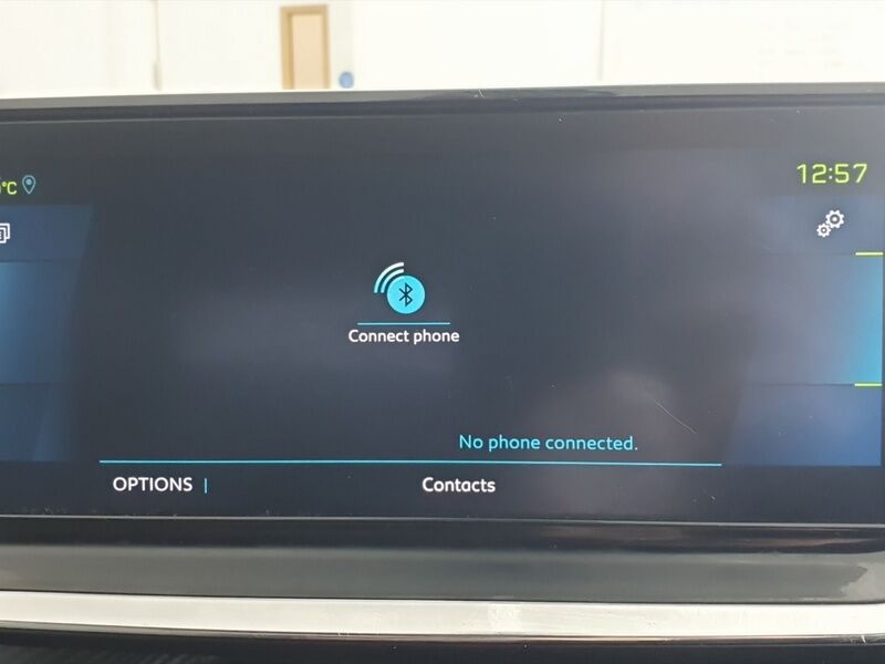 More views of Peugeot 208