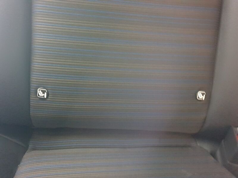 More views of Nissan Leaf