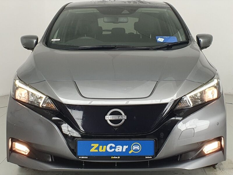 More views of Nissan Leaf